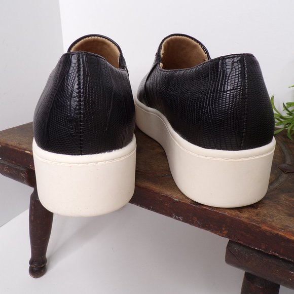 Baretraps Yannah Women's Black Flats Casual Comfort Shoe Size 6 NWOT - Picture 8 of 10